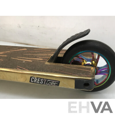 Crest Custom Golden Scooter