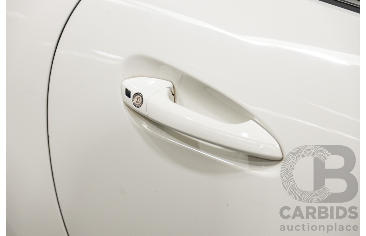 3/2013 Mercedes Benz SLK 250 AMG Package R172 MY13 2d Convertible Calcite White Turbo 1.8L