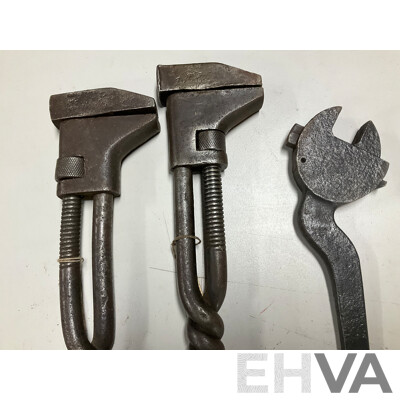 Twelve Vintage Adjustable Spanners, Crank Arm, Twist Handle Including Glading and Lhrem's