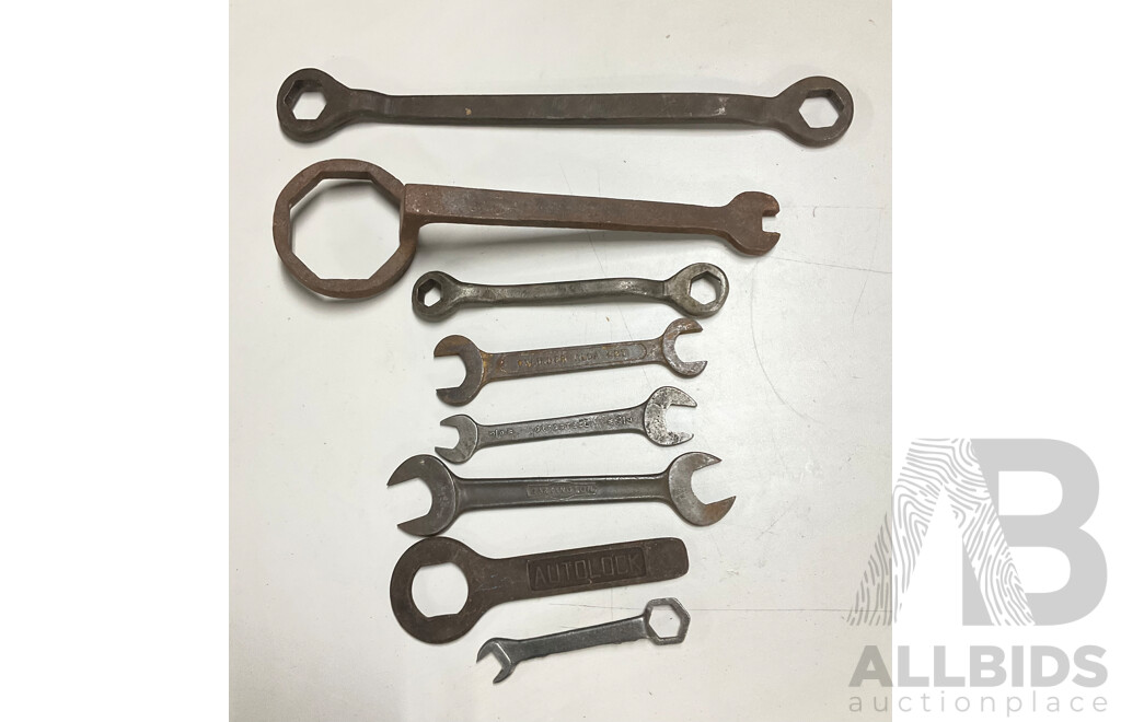 Collection of Vintage Ring and Open End Spanners Including Cylinder Alda Key, Clarkson Autolock Collet, Garrinton, Gregsteel
