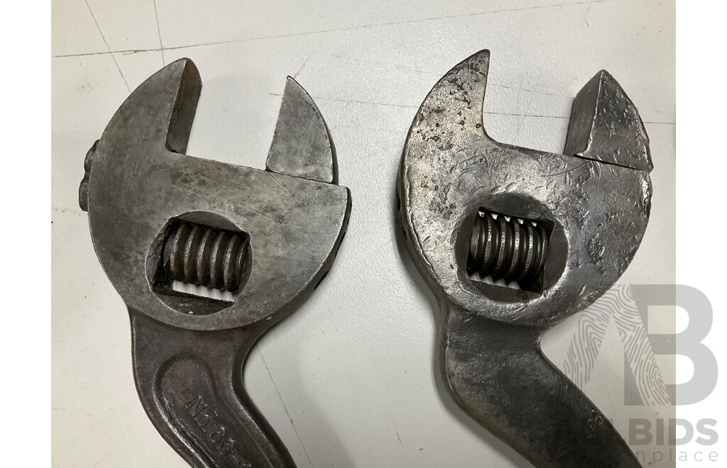 Five Vintage Crank Arm Adjustable Spanners Including Dowidat
