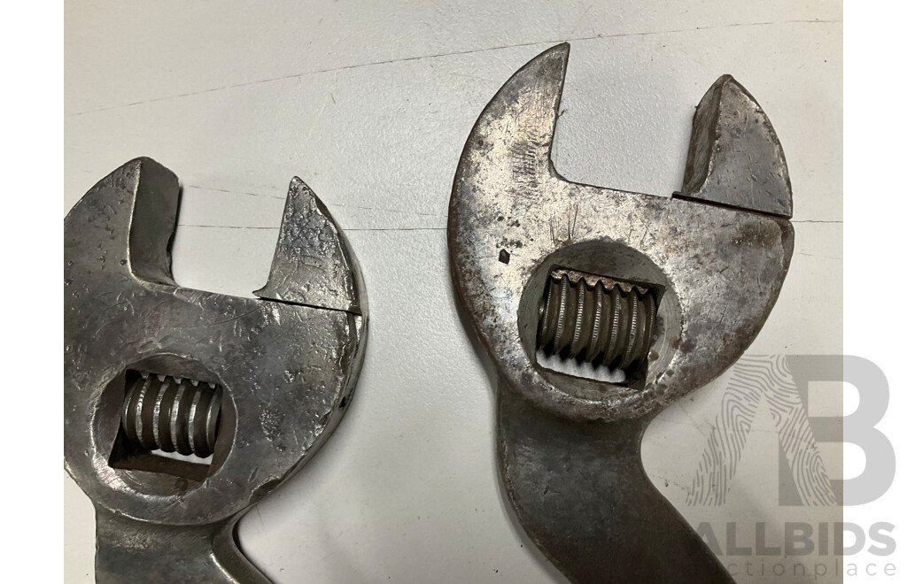 Five Vintage Crank Arm Adjustable Spanners Including Dowidat