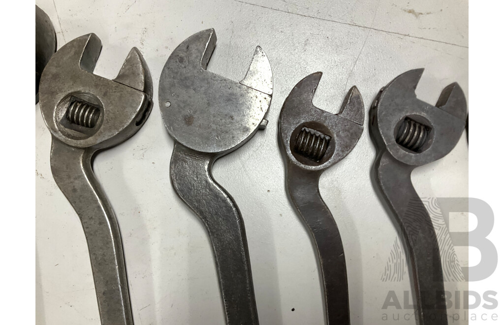 Eight Vintage Crank Arm Adjustable Spanners Including Geodore