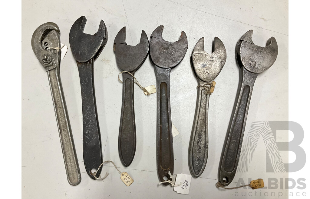 Vintage Fast Grip Spanners with Raglan Tool & Co Eng Sydney Handcuff Wrench