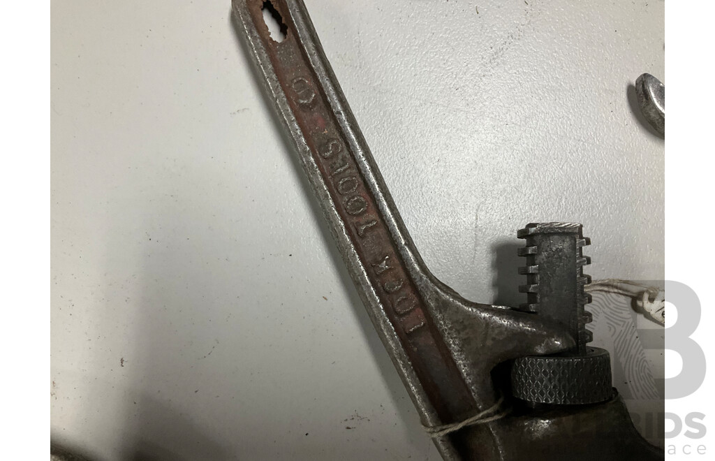 Collection of Mostly Australian Vintage Spanners Including Dufor, Zircalloy, Connoly, Raglan Tool & Co Eng Sydney Handcuff Wrench