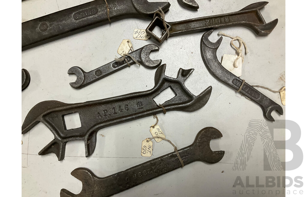 Collection of Vintage International Harvester Co Spanners Including Adjustable, Open End and Multi