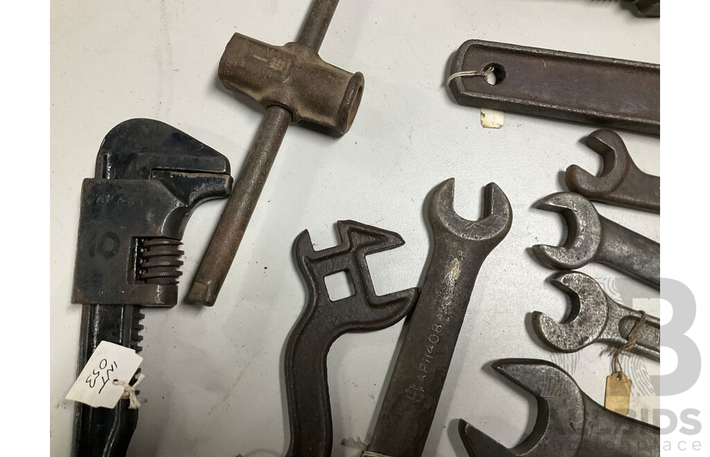 Collection of Vintage International Harvester Co Spanners Including Adjustable, Open End and Multi