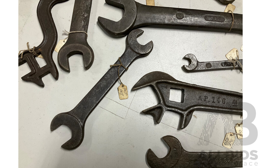 Collection of Vintage International Harvester Co Spanners Including Adjustable, Open End and Multi