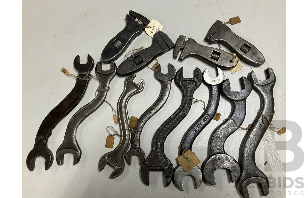Collection of Vintage 'S' Spanners, Imperial/Whitworth, Most Made in USA with Four Small Adjustable Wrenches Including Richards Bros & Sons Tent Sheffield, Solo Steel, Billings