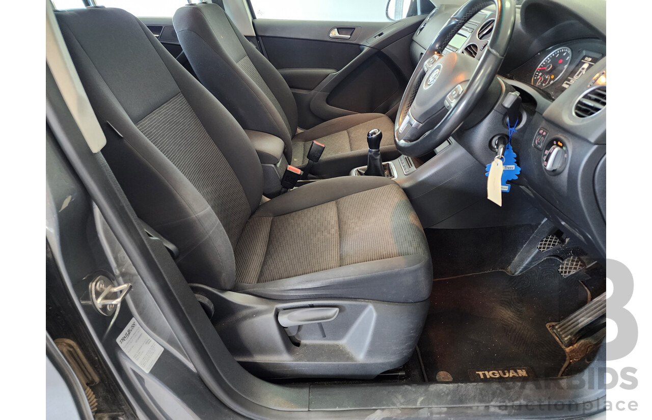 03/2012 Volkswagen Tiguan 132 TSI (4x4) AWD 5NC MY12 4D Wagon Grey 2.0L