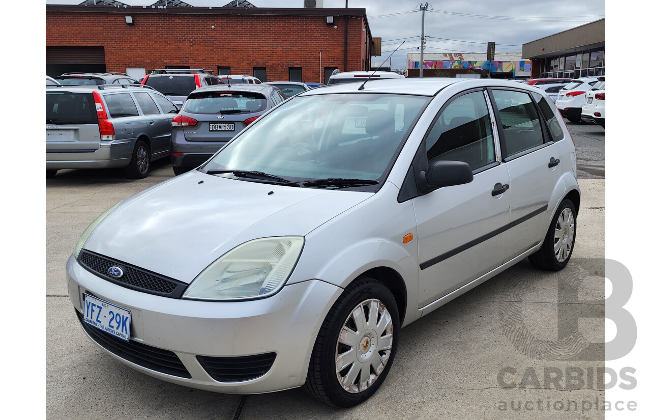 2/2005 Ford Fiesta LX WP 5d Hatchback Silver Or Chrome 1.6L