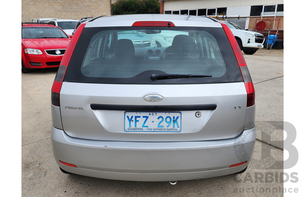 2/2005 Ford Fiesta LX WP 5d Hatchback Silver Or Chrome 1.6L