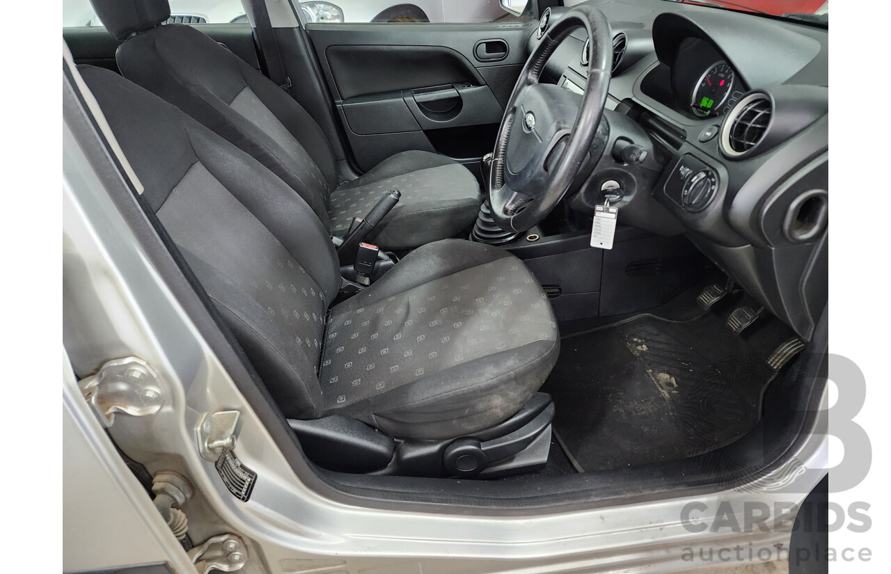 2/2005 Ford Fiesta LX WP 5d Hatchback Silver Or Chrome 1.6L