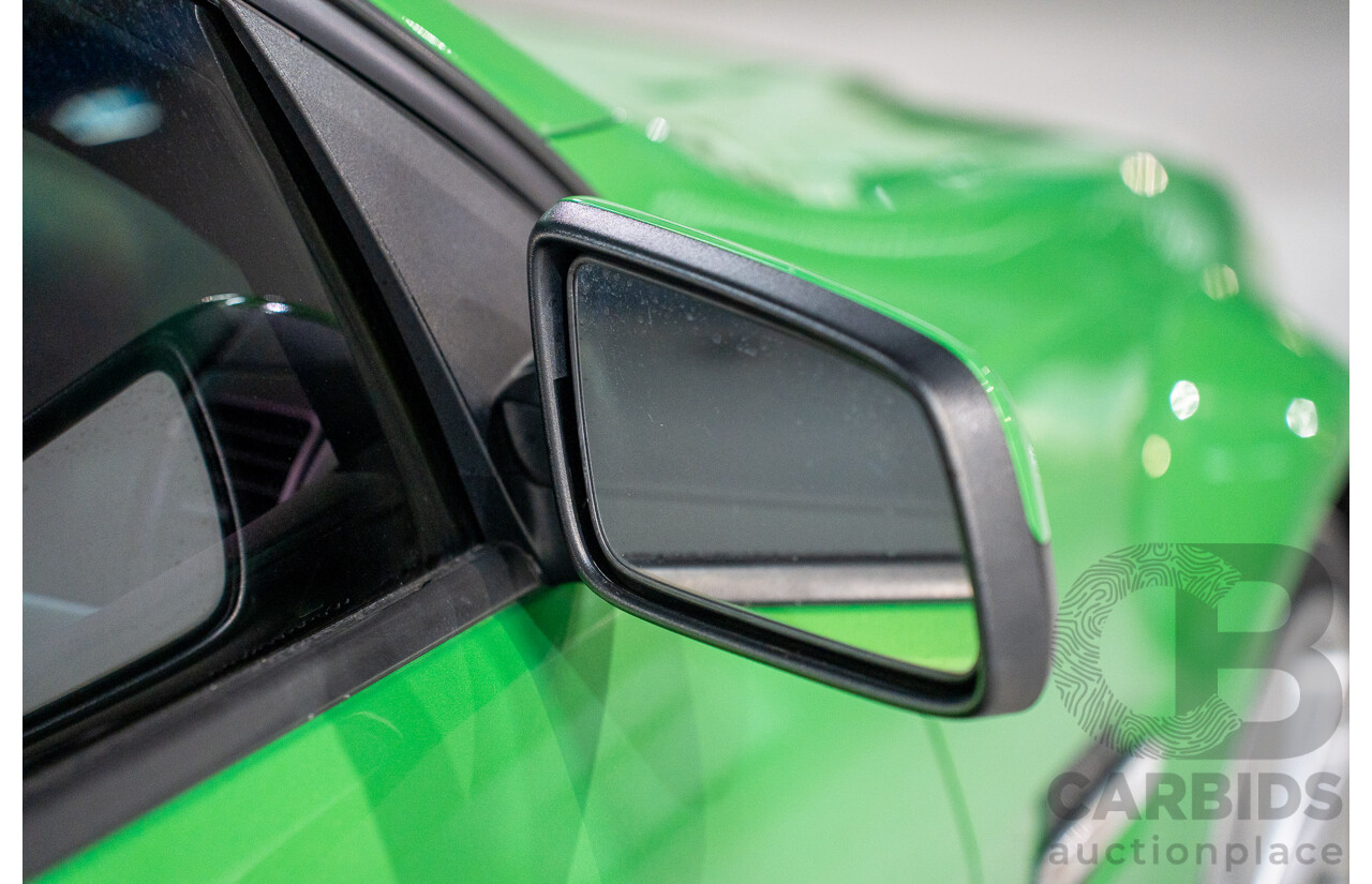 6/2008 Holden Commodore SS-V 60th Anniversary VE MY9.5 4d Sedan Atomic Green Metallic V8 6.0L