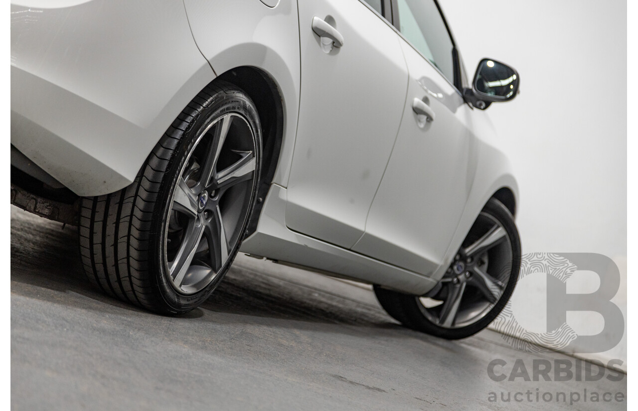 1/2013 Volvo S60 T5 R-Design F MY13 4d Sedan Ice White Turbo 2.0L
