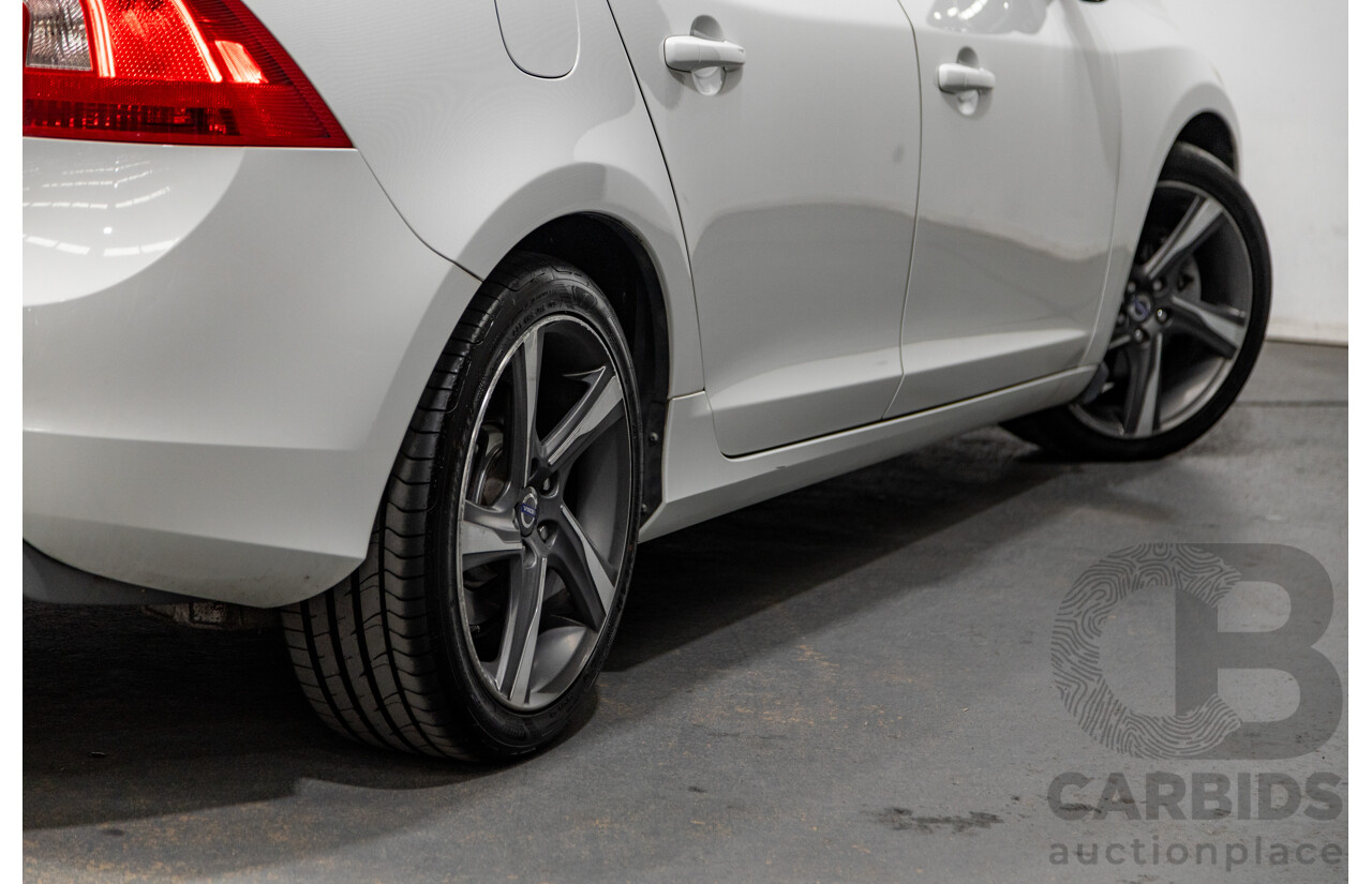 1/2013 Volvo S60 T5 R-Design F MY13 4d Sedan Ice White Turbo 2.0L