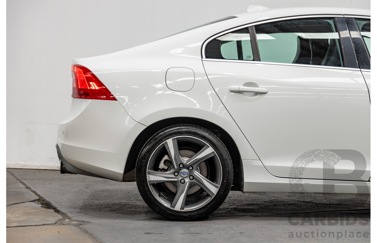 1/2013 Volvo S60 T5 R-Design F MY13 4d Sedan Ice White Turbo 2.0L