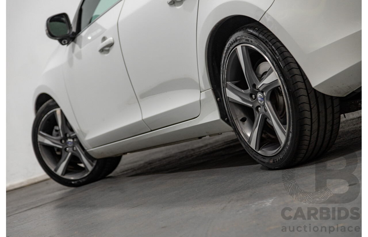 1/2013 Volvo S60 T5 R-Design F MY13 4d Sedan Ice White Turbo 2.0L