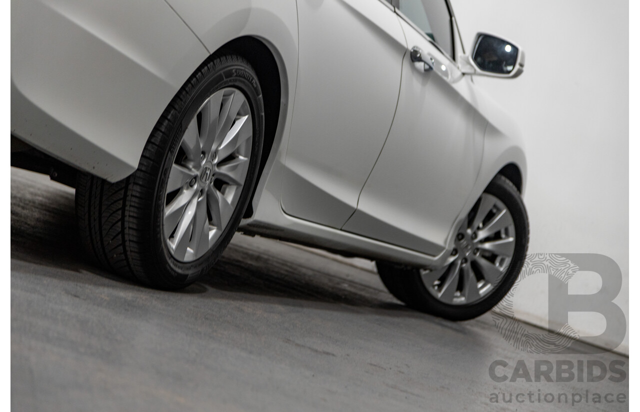 10/2013 Honda Accord VTi-S 4d Sedan Pearl White Orchid 2.4L