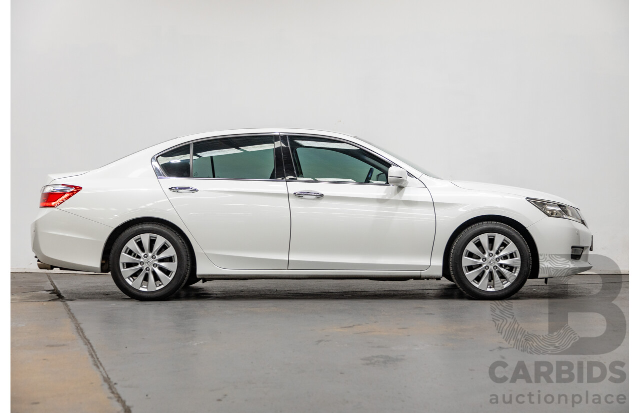 10/2013 Honda Accord VTi-S 4d Sedan Pearl White Orchid 2.4L