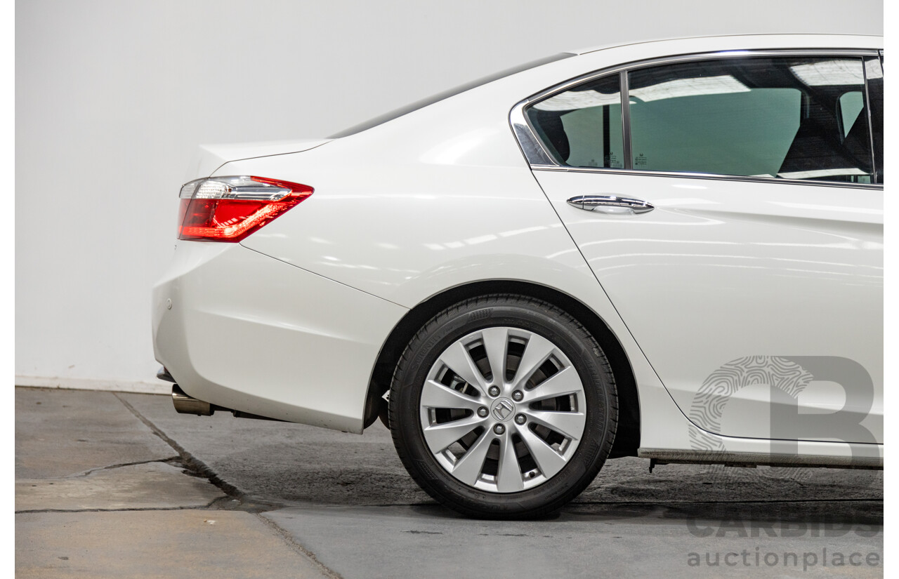 10/2013 Honda Accord VTi-S 4d Sedan Pearl White Orchid 2.4L