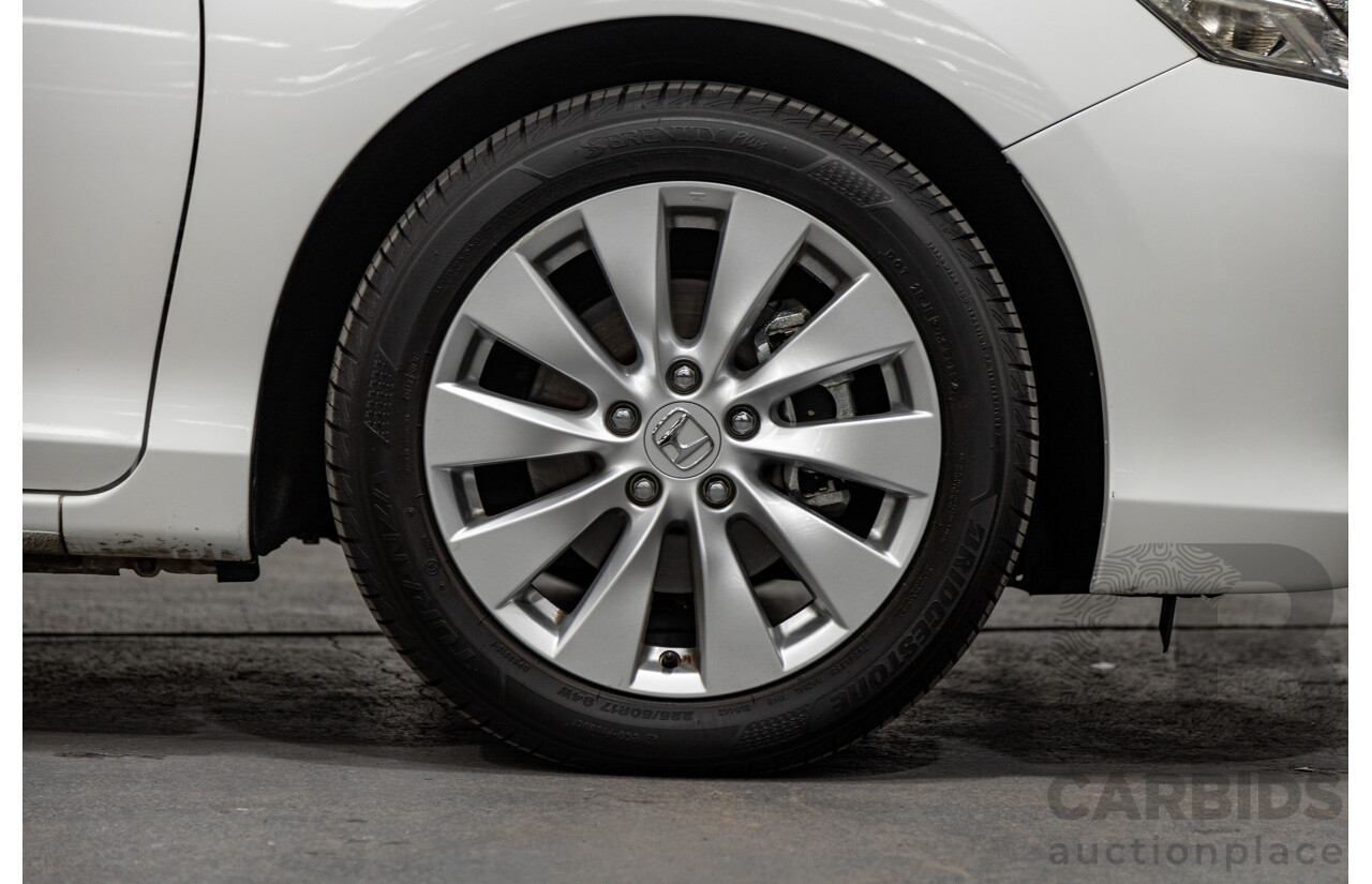 10/2013 Honda Accord VTi-S 4d Sedan Pearl White Orchid 2.4L