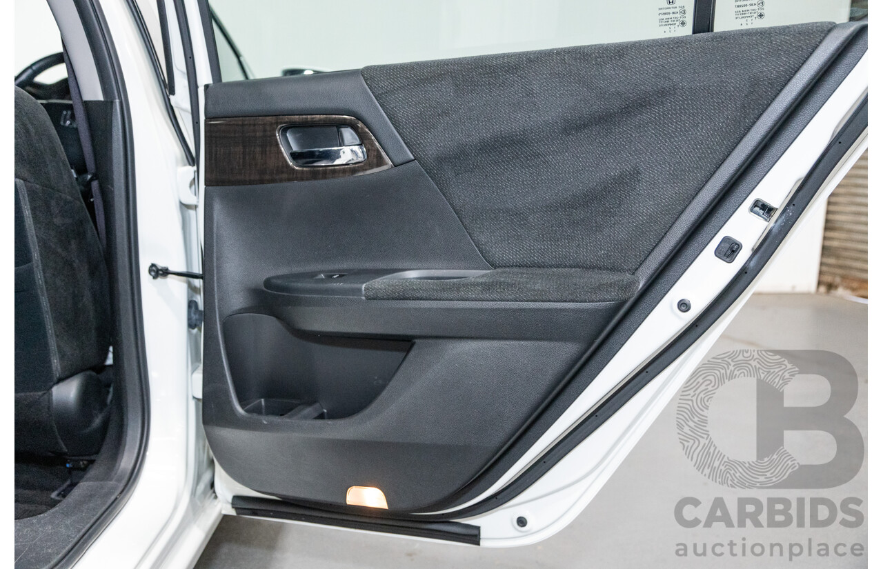 10/2013 Honda Accord VTi-S 4d Sedan Pearl White Orchid 2.4L