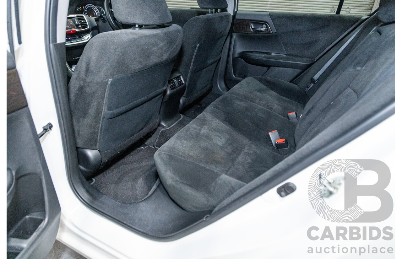 10/2013 Honda Accord VTi-S 4d Sedan Pearl White Orchid 2.4L