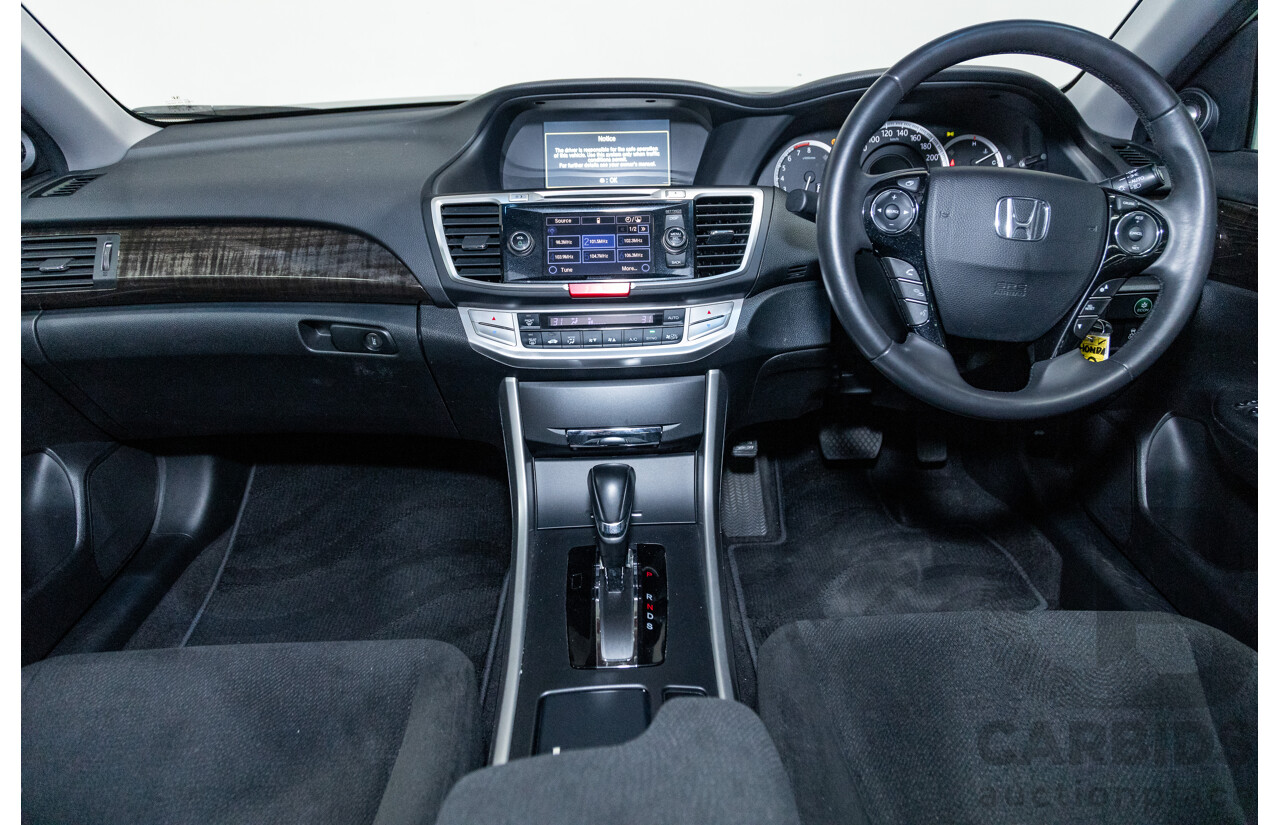 10/2013 Honda Accord VTi-S 4d Sedan Pearl White Orchid 2.4L