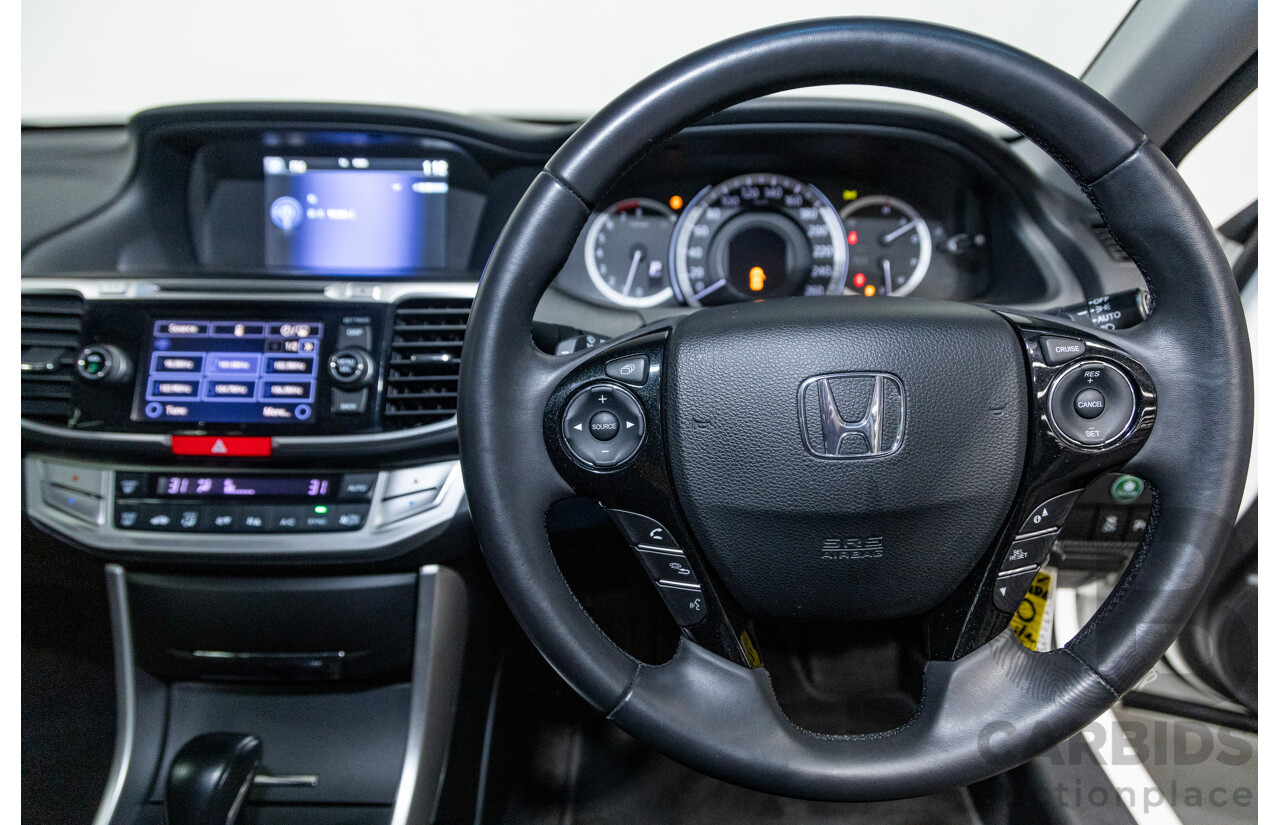 10/2013 Honda Accord VTi-S 4d Sedan Pearl White Orchid 2.4L