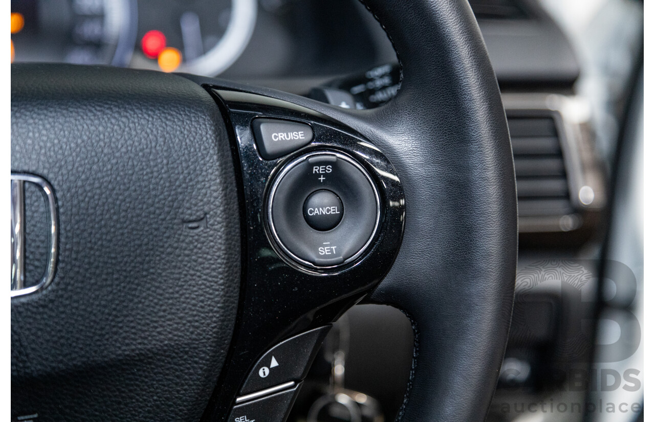 10/2013 Honda Accord VTi-S 4d Sedan Pearl White Orchid 2.4L