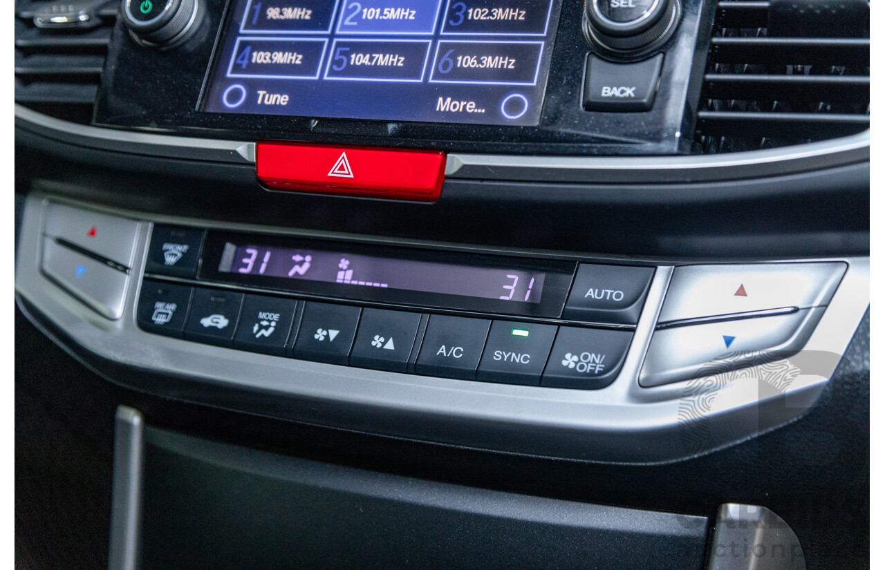 10/2013 Honda Accord VTi-S 4d Sedan Pearl White Orchid 2.4L