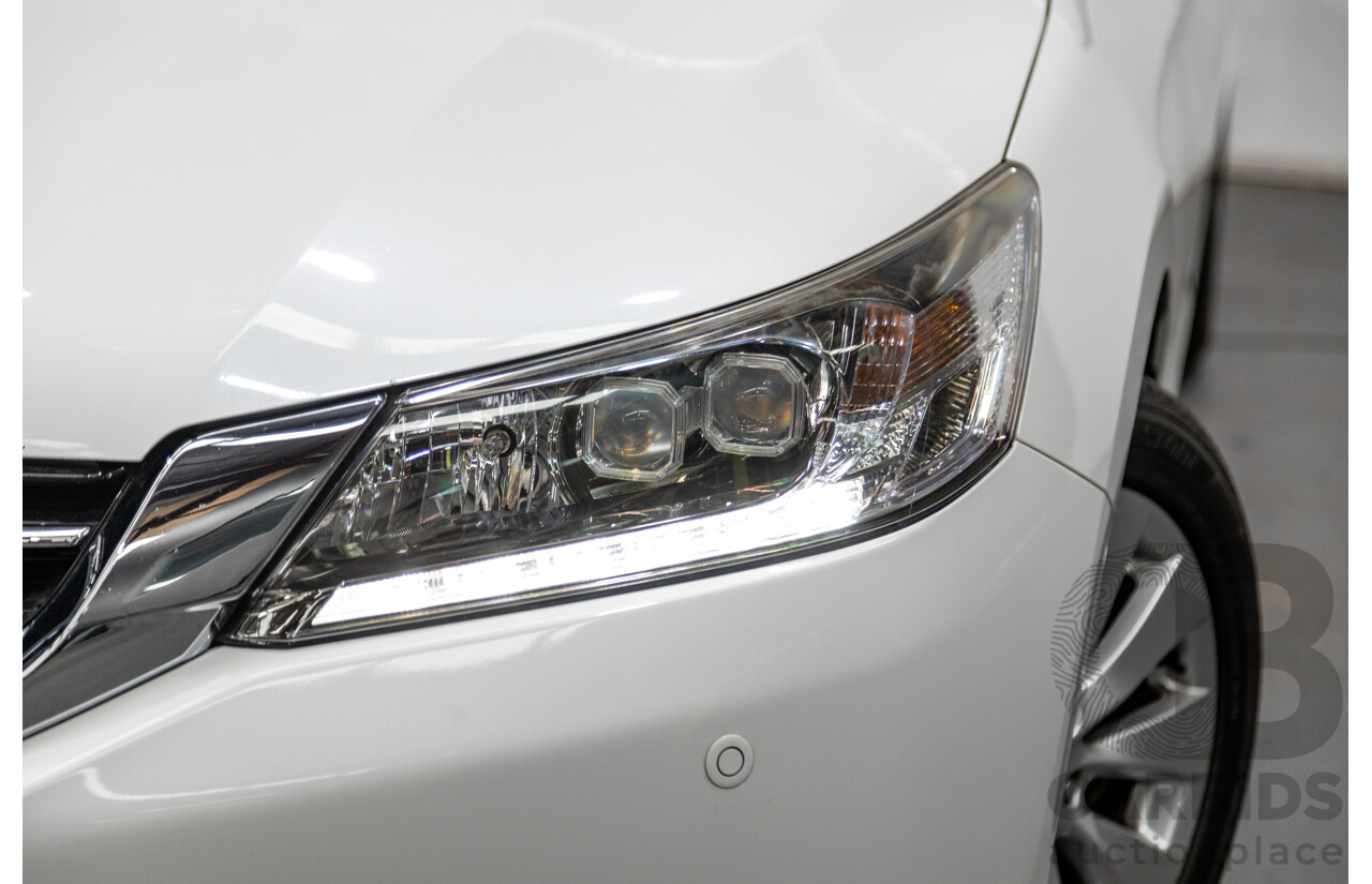 10/2013 Honda Accord VTi-S 4d Sedan Pearl White Orchid 2.4L