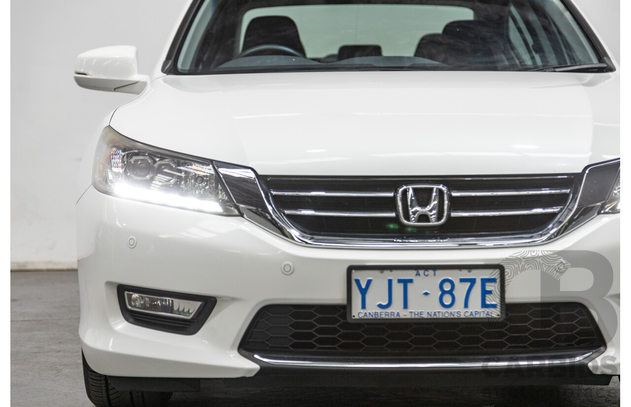 10/2013 Honda Accord VTi-S 4d Sedan Pearl White Orchid 2.4L
