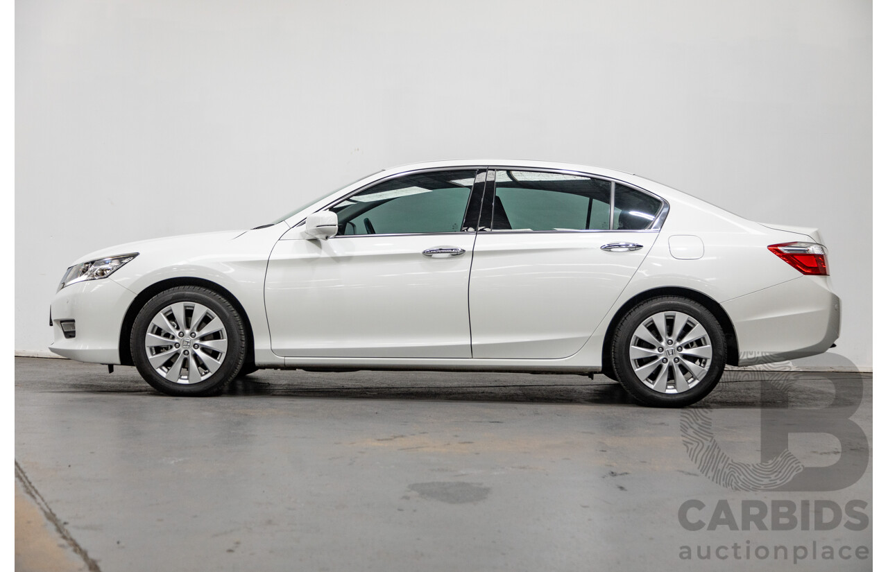 10/2013 Honda Accord VTi-S 4d Sedan Pearl White Orchid 2.4L