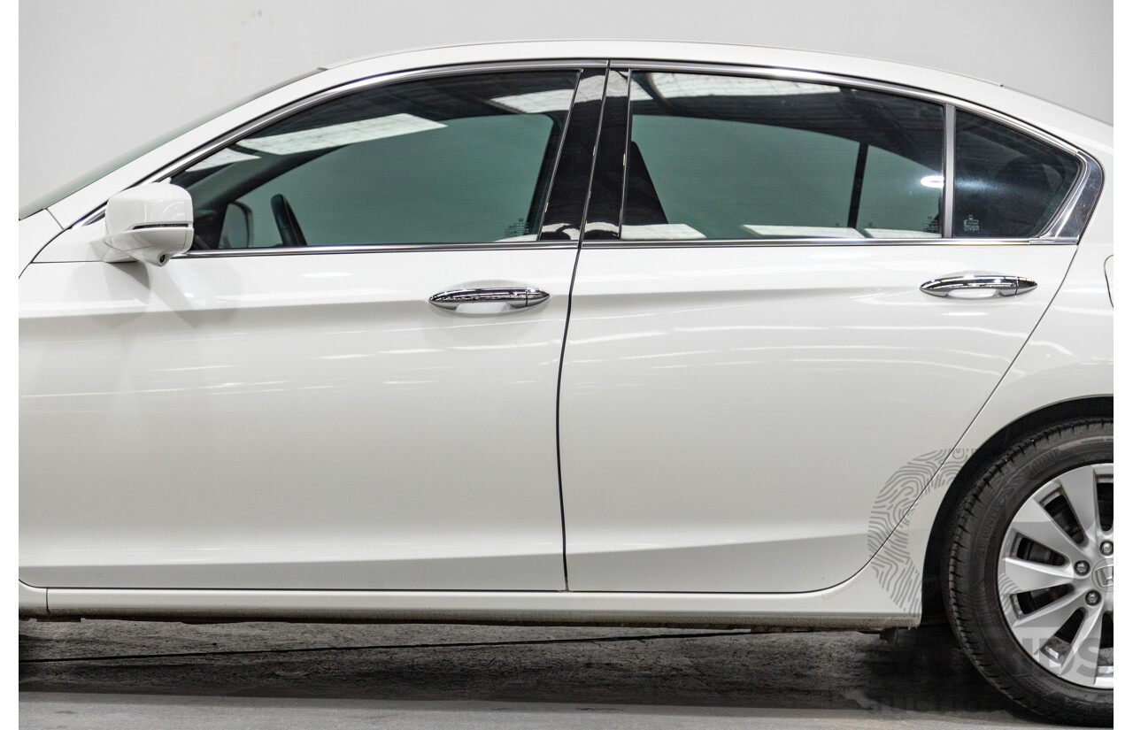 10/2013 Honda Accord VTi-S 4d Sedan Pearl White Orchid 2.4L