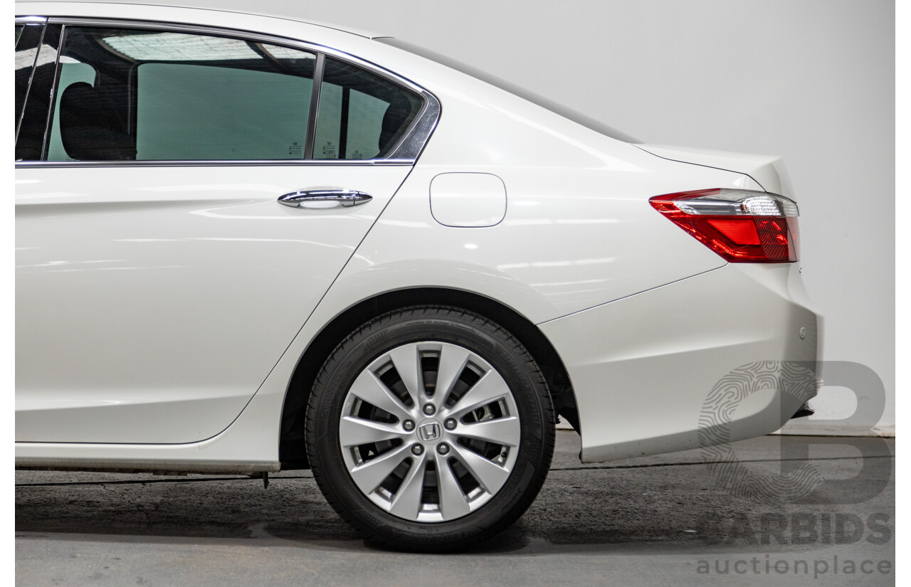 10/2013 Honda Accord VTi-S 4d Sedan Pearl White Orchid 2.4L