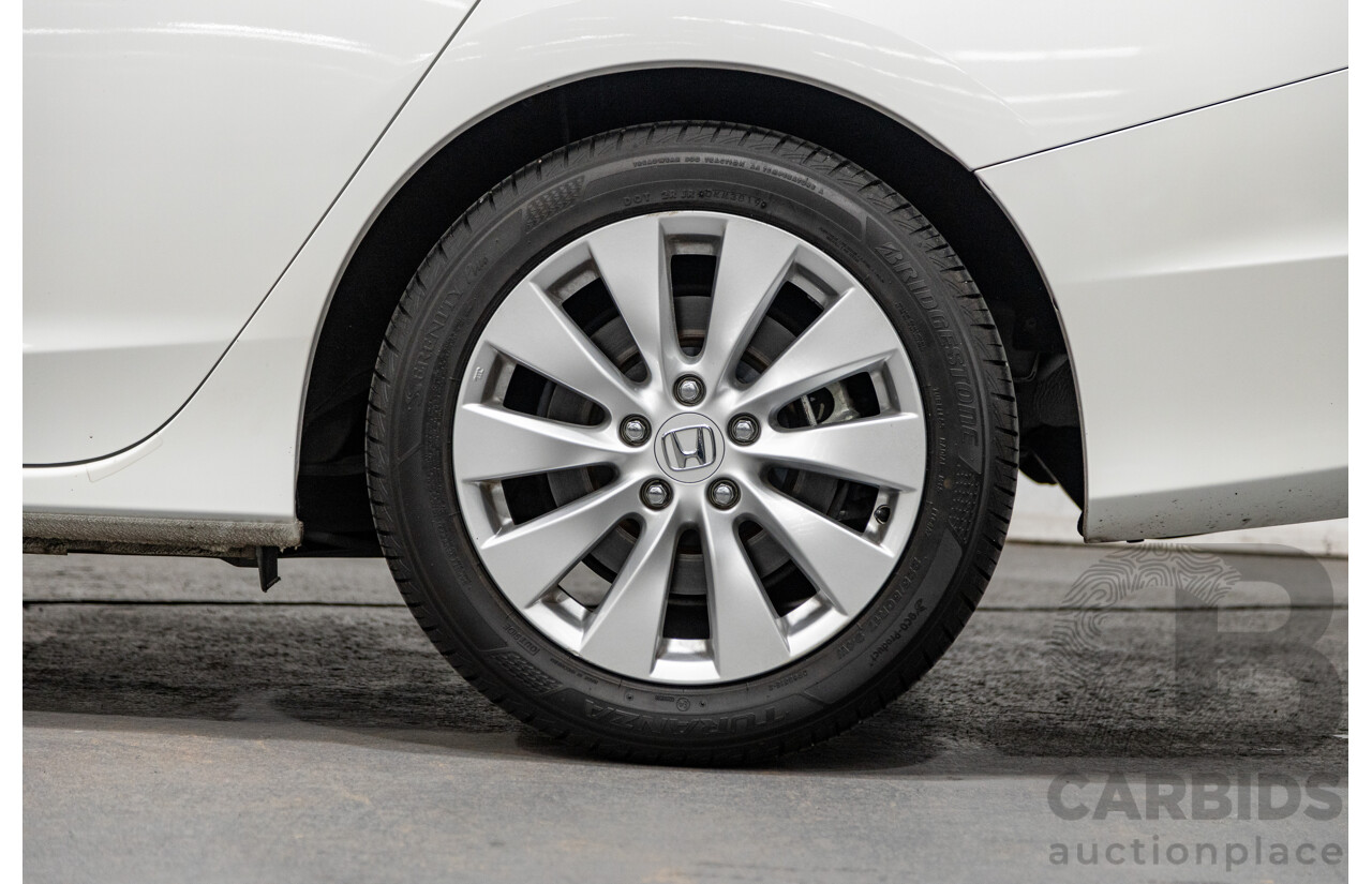 10/2013 Honda Accord VTi-S 4d Sedan Pearl White Orchid 2.4L