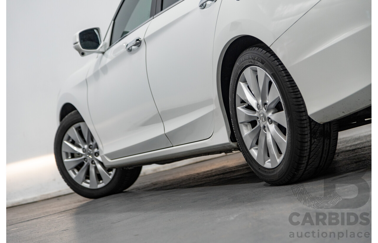 10/2013 Honda Accord VTi-S 4d Sedan Pearl White Orchid 2.4L