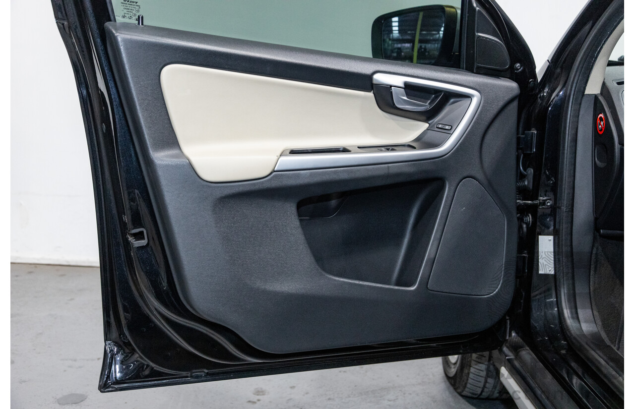 6/2011 Volvo XC60 T6 R-Design (AWD) DZ MY11 4d Wagon Black Stone Turbo 3.0L