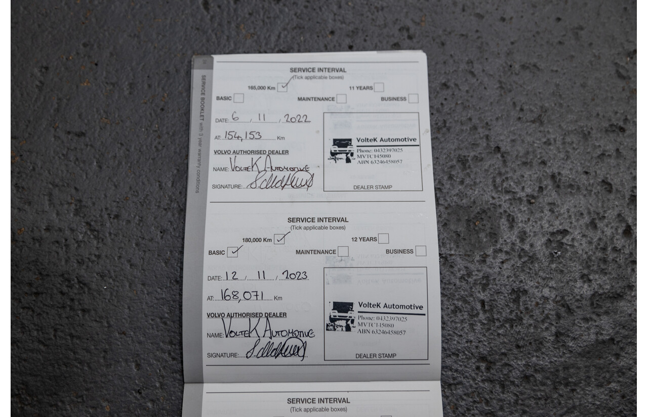 6/2011 Volvo XC60 T6 R-Design (AWD) DZ MY11 4d Wagon Black Stone Turbo 3.0L