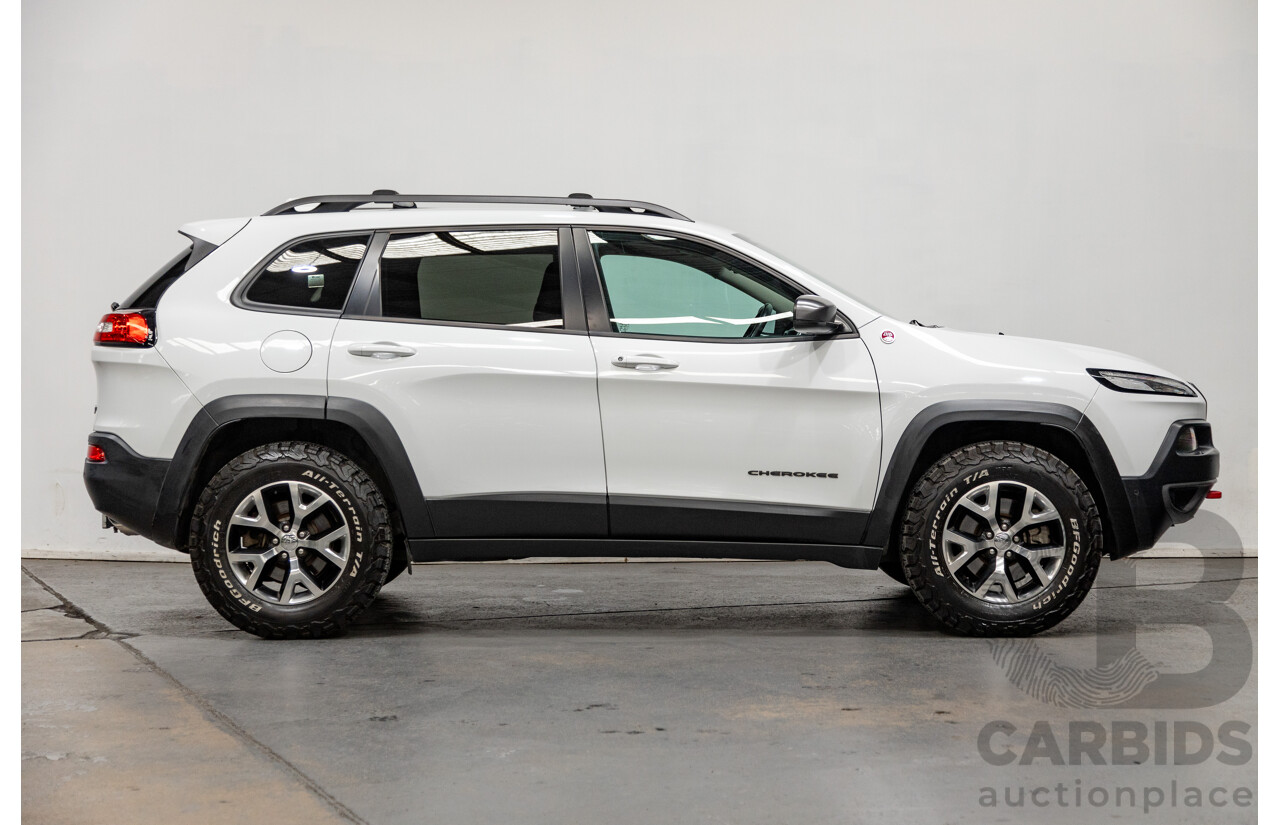 07/2015 Jeep Cherokee Trailhawk (4x4) KL MY15 4d Wagon Bright White V6 3.2L