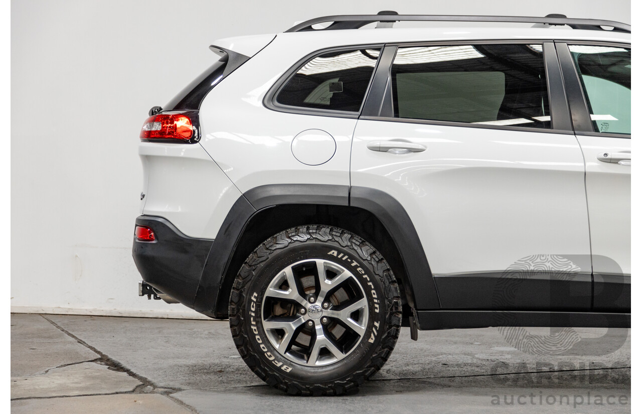 07/2015 Jeep Cherokee Trailhawk (4x4) KL MY15 4d Wagon Bright White V6 3.2L
