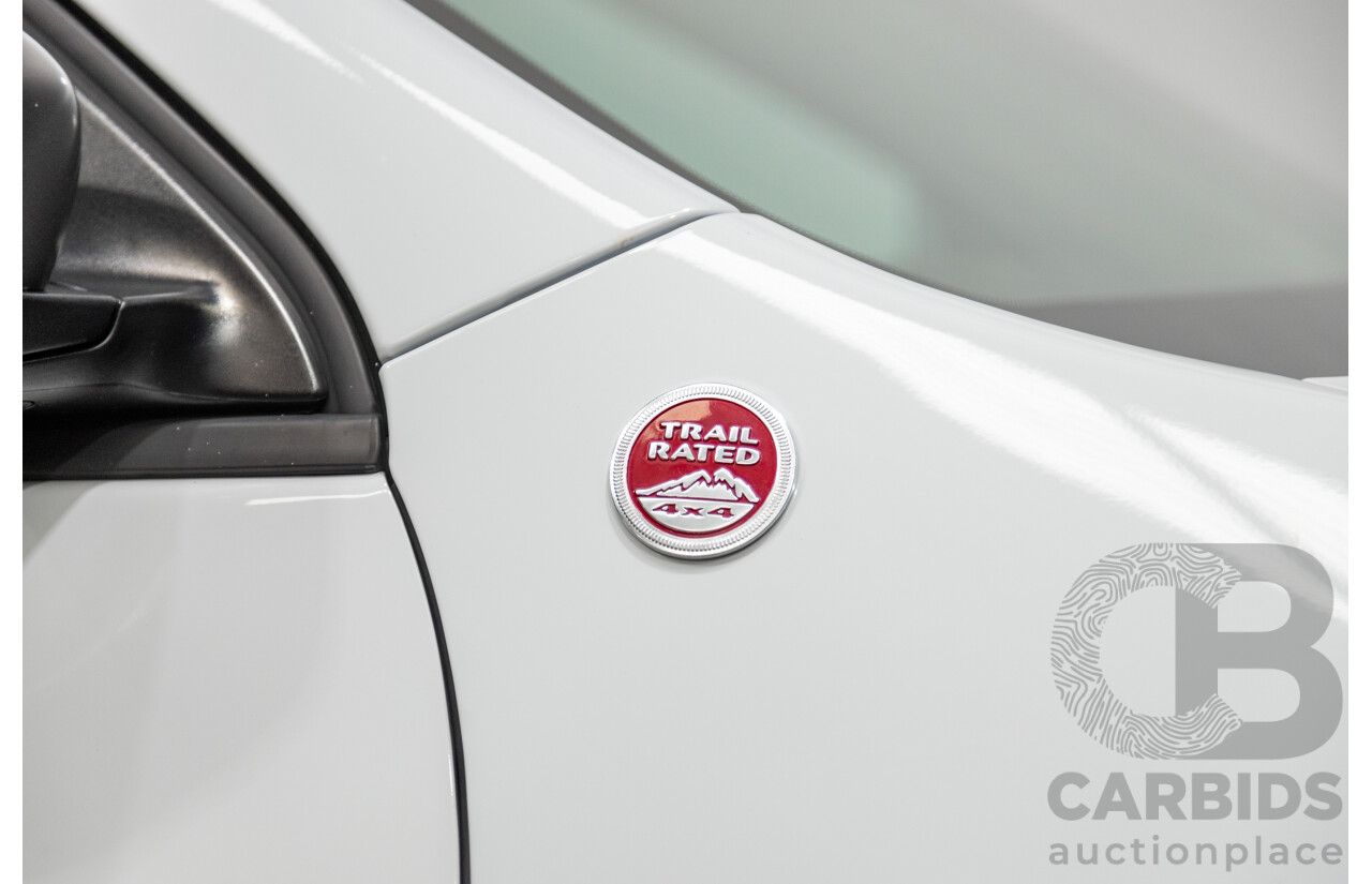 07/2015 Jeep Cherokee Trailhawk (4x4) KL MY15 4d Wagon Bright White V6 3.2L