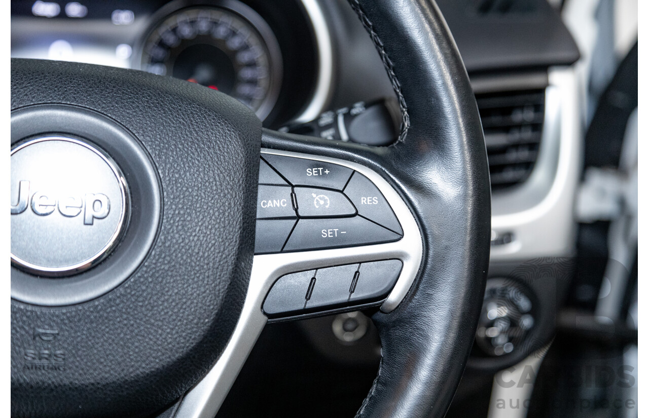 07/2015 Jeep Cherokee Trailhawk (4x4) KL MY15 4d Wagon Bright White V6 3.2L