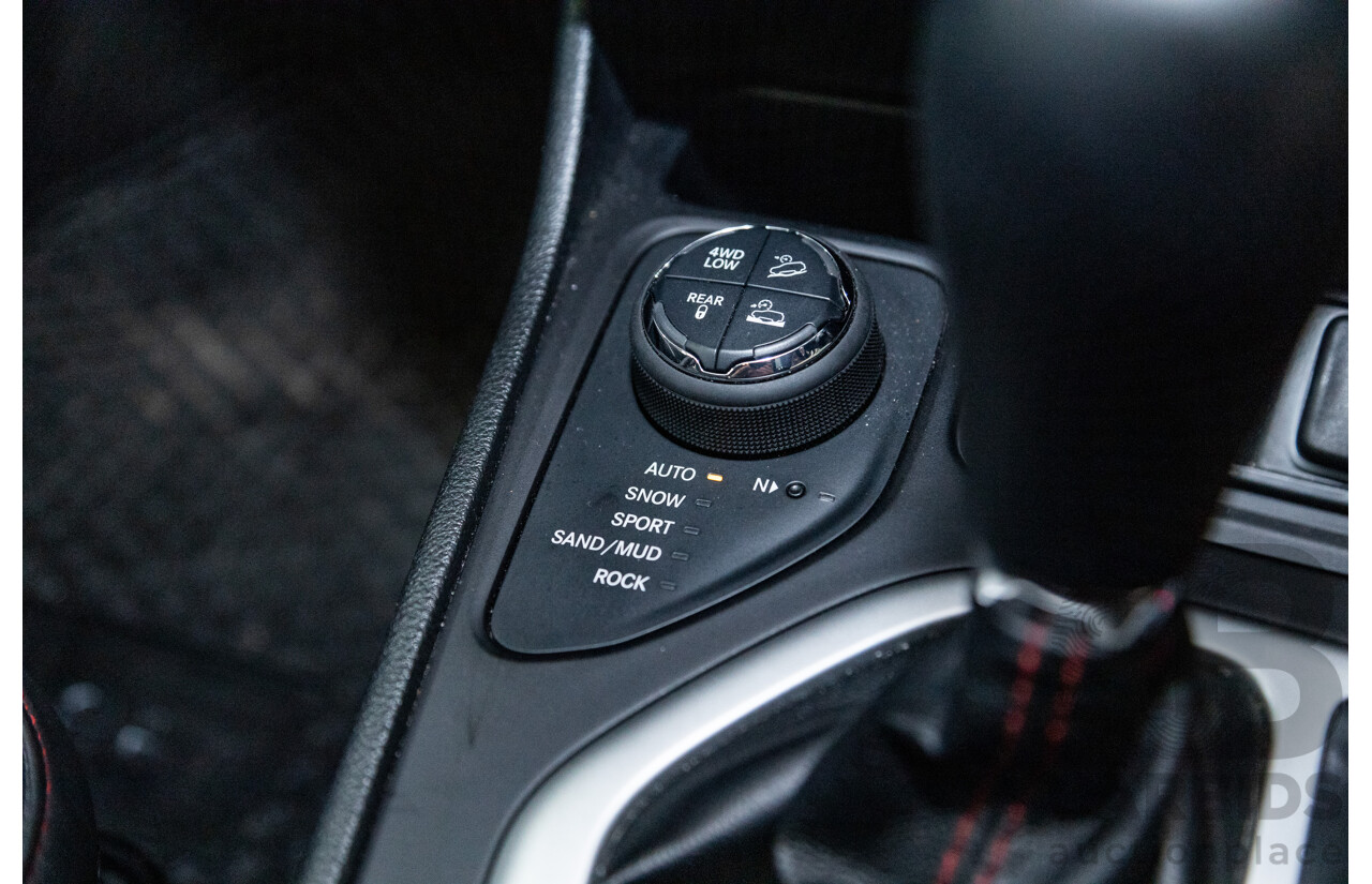 07/2015 Jeep Cherokee Trailhawk (4x4) KL MY15 4d Wagon Bright White V6 3.2L