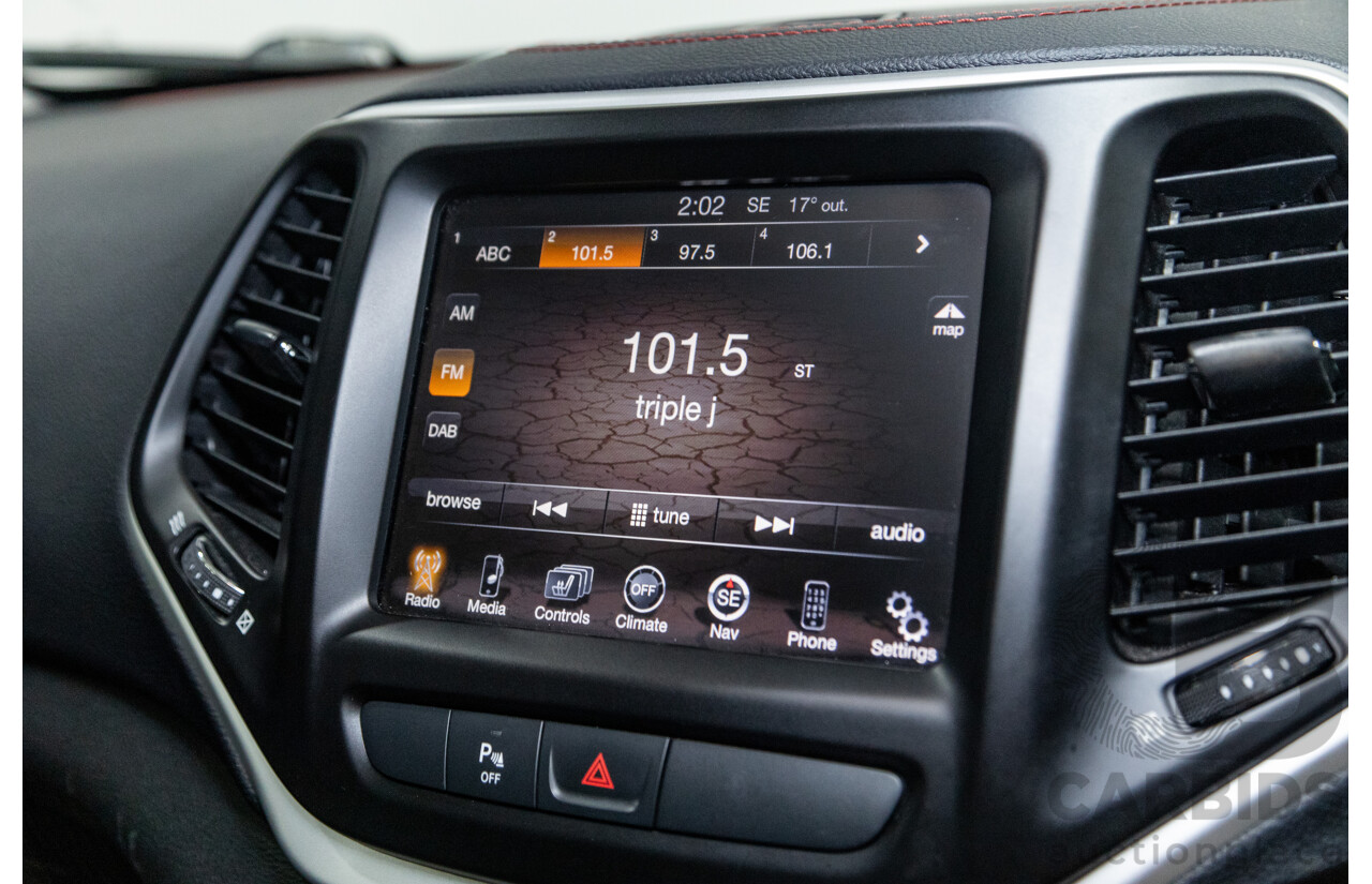 07/2015 Jeep Cherokee Trailhawk (4x4) KL MY15 4d Wagon Bright White V6 3.2L