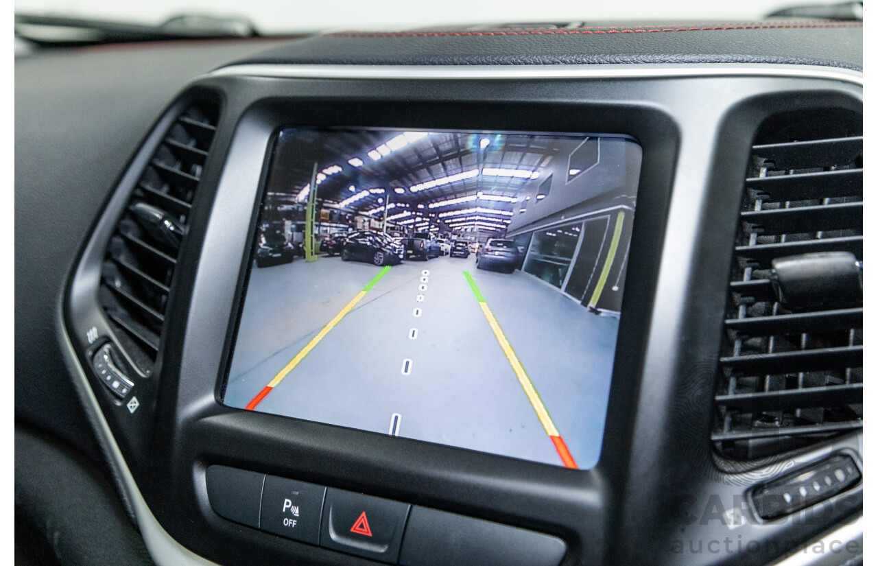 07/2015 Jeep Cherokee Trailhawk (4x4) KL MY15 4d Wagon Bright White V6 3.2L