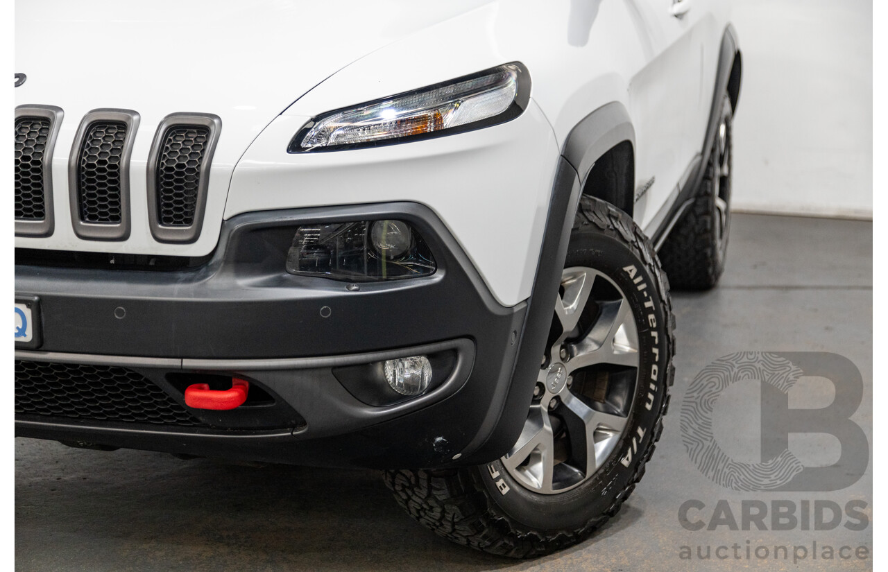 07/2015 Jeep Cherokee Trailhawk (4x4) KL MY15 4d Wagon Bright White V6 3.2L