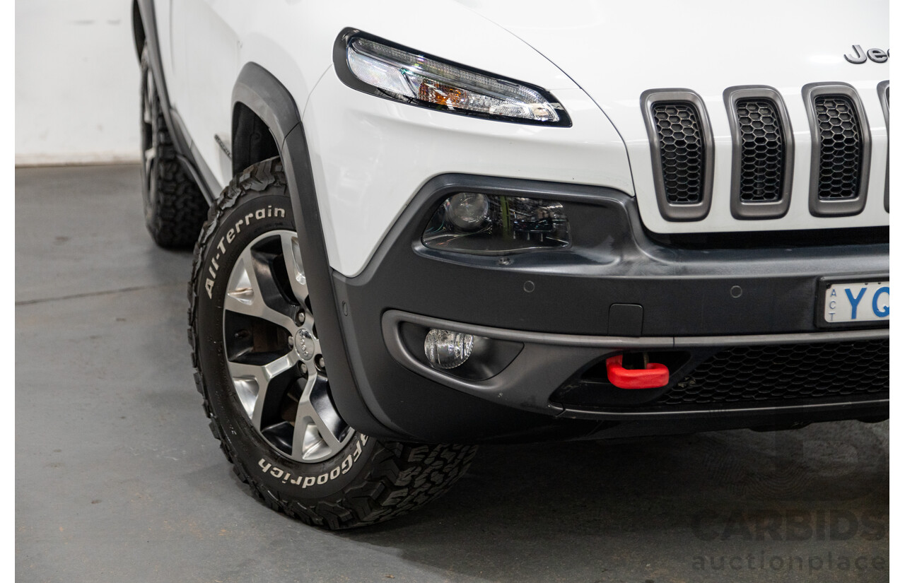 07/2015 Jeep Cherokee Trailhawk (4x4) KL MY15 4d Wagon Bright White V6 3.2L
